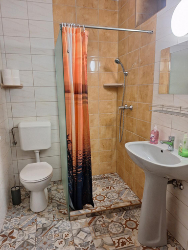 Bathroom 2, Napfeny Vendeghaz, Pétervására