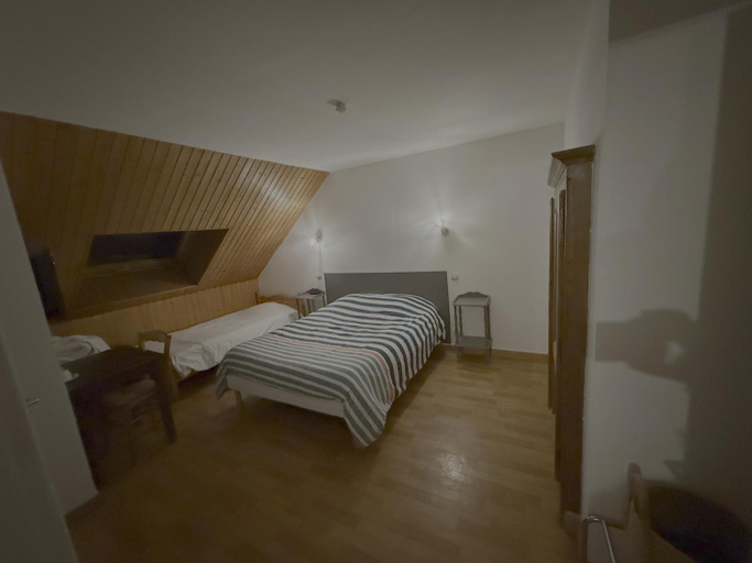 2, Auberge du Comtois, Jura