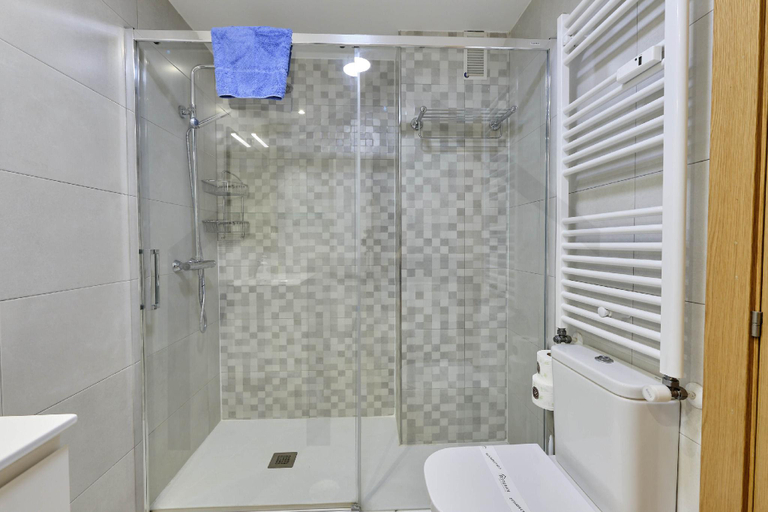 Others 3, Campoamor Centro - Coqueto apartamento con WiFi, Asturias