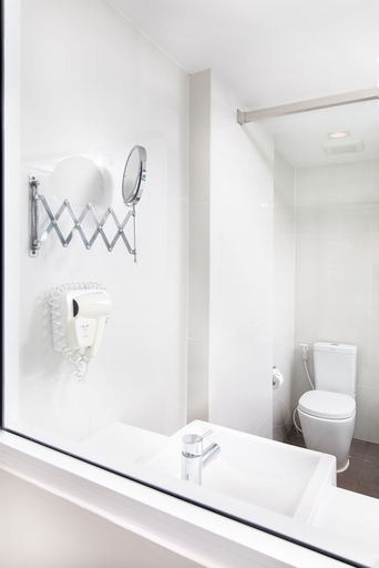 Bathroom 4, Prima Hotel Pattaya, Pattaya