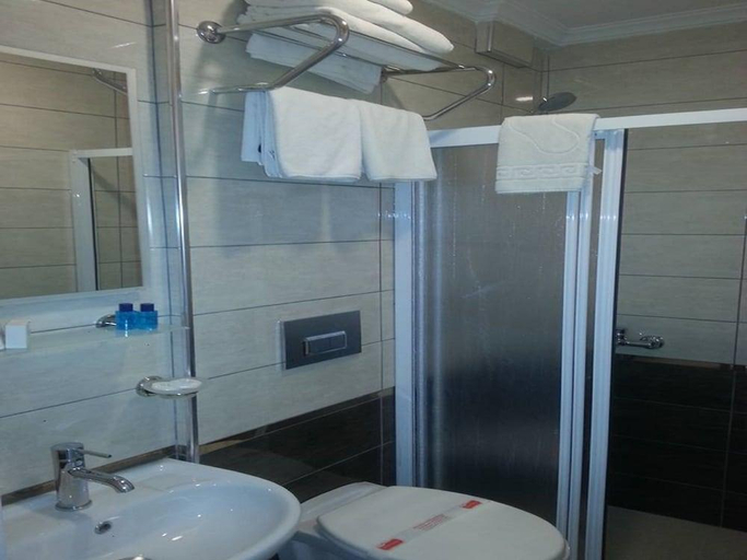 Bathroom 4, Sultanahmet Newport Hotel, Fatih