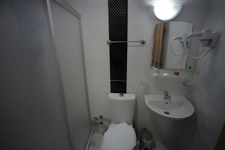 Bathroom 3, Istanbul Dedem Hotel 1, Avcılar