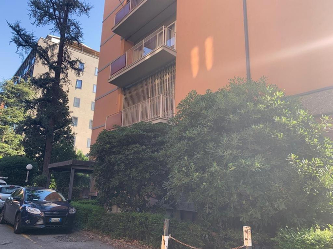 Others 3, whouse luxury universita', Bologna