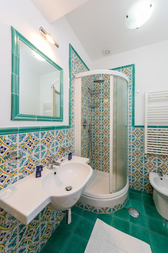 Bathroom 2, Bed & Breakfast Relais San Giacomo, Salerno