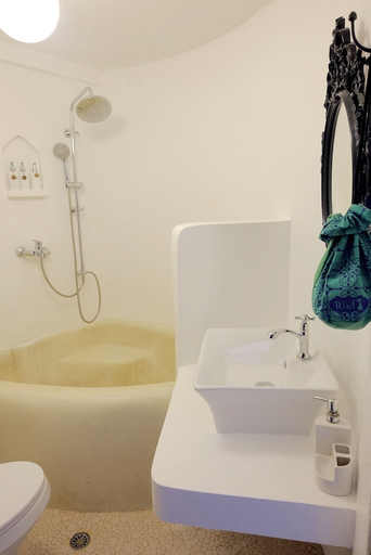 Bathroom 4, Riad Hua Hin Hotel, Hua Hin