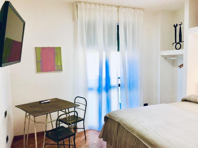 Others 2, Camere Delle Rose, Milano