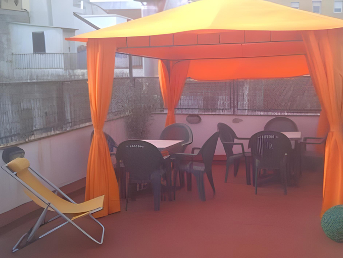 Others 3, Hostal La Lluna, Barcelona