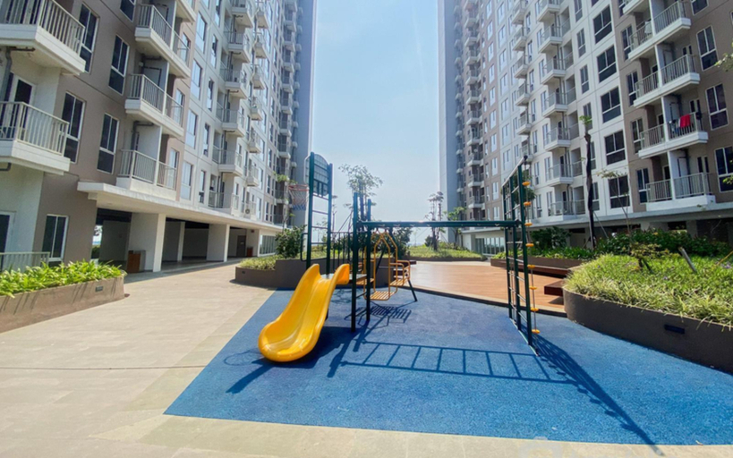 Others 3, Modern Basic Studio at Tokyo Riverside PIK 2 Apartment By Travelio, Tangerang