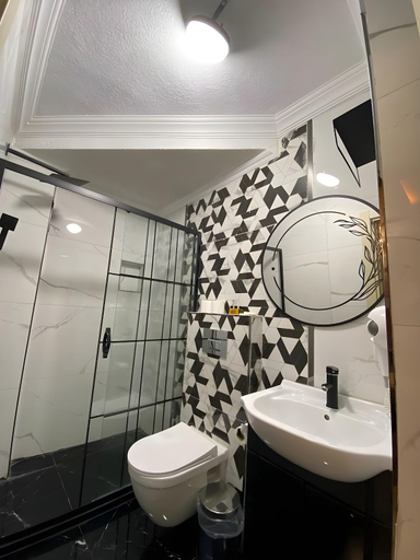 Bathroom 3, Aruna Boutique Hotel, Fatih