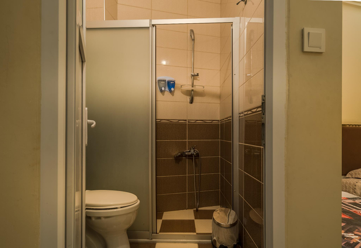 Bathroom 5, Erenler Hostel, Fatih