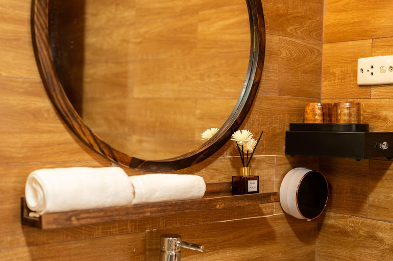 Bathroom 3, The AUTUMN house - Homestay at To Ngoc Van, Tây Hồ