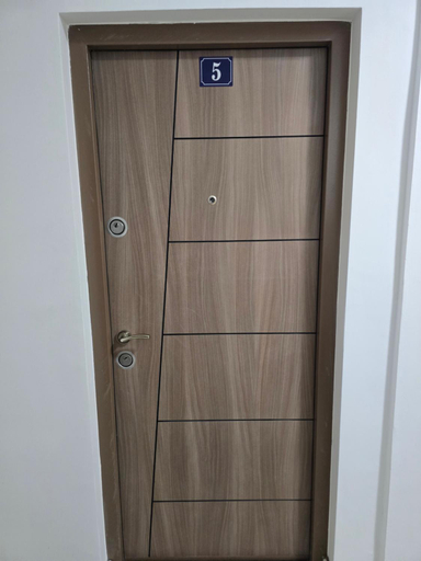 Others 4, Apartman Tolosi