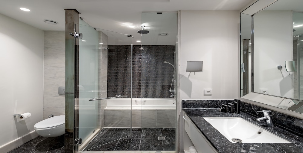 Bathroom 4, The Stay Boulevard Nisantasi, Beşiktaş