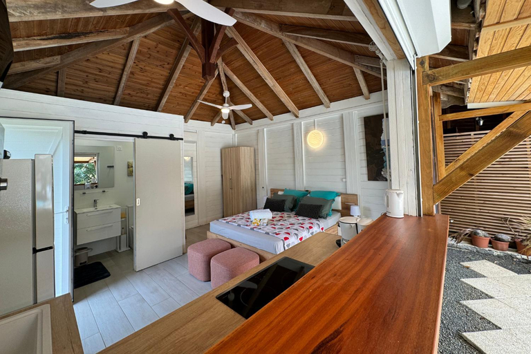 Others 2, Suite Lagoon climatisee avec piscine, spa privatif, Rivière-Salée