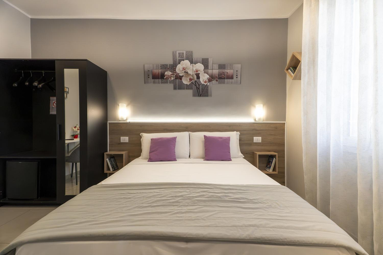 Bedroom 2, Affittacamere Orchidea for Tourists Hesperia Hosp, Modena