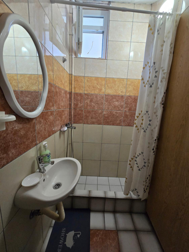 Others 3, Apartman Tolosi
