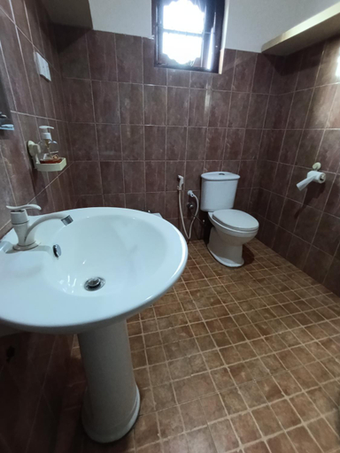 Bathroom 2, S and P Airport transit hostel and villa 01, Katana