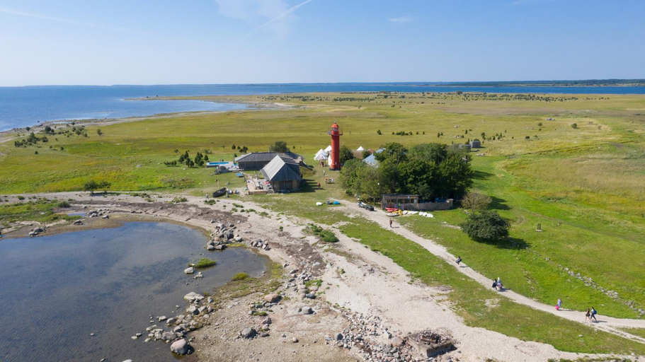 Others 3, Viirelaiu Majakavahi Puhkekompleks, Muhu