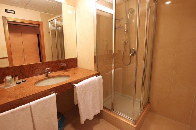 Bathroom 4, Residence Golf Hotel, Milano