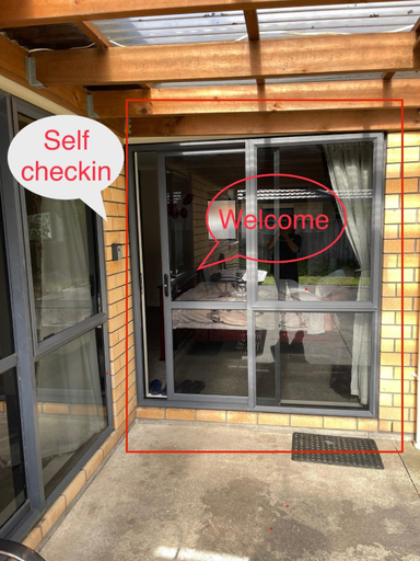 Others 3, Self checkin master room with private bathroom, Hamilton