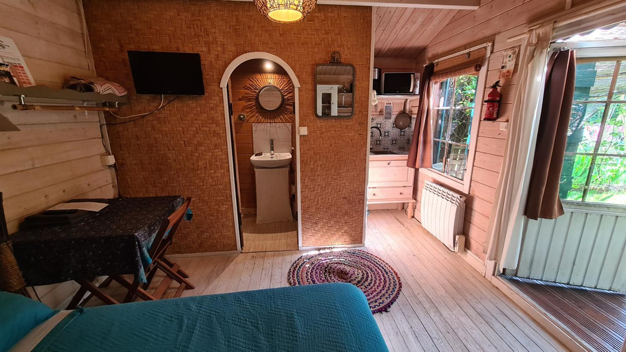 Others 2, Le chalet du Jardin cache, Lot-et-Garonne