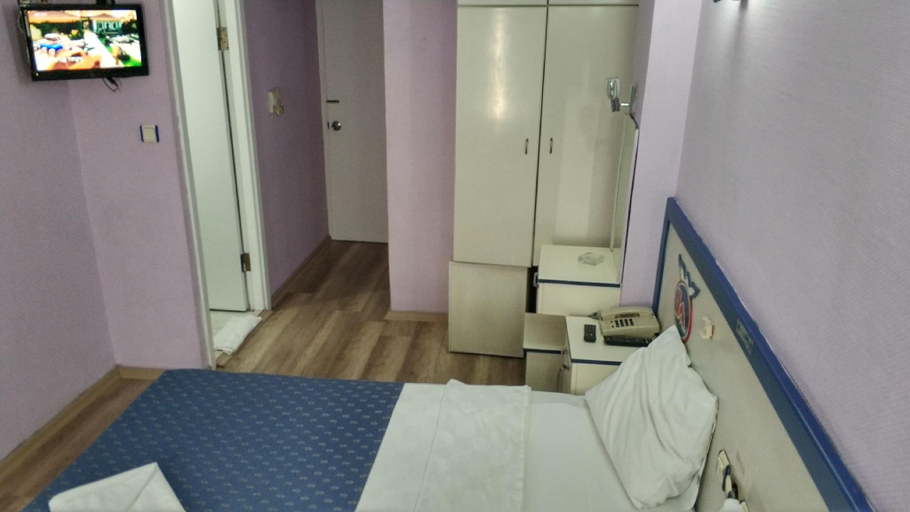 Bedroom 2, Akkus Hotel, Fatih