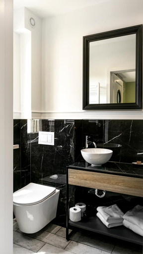 Bathroom 3, Kamienica Portowa, Mrągowo