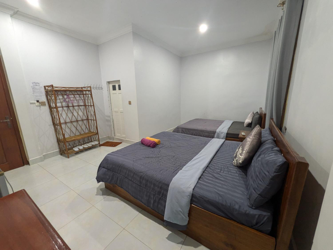 Others 2, Orchid 101, Kampot