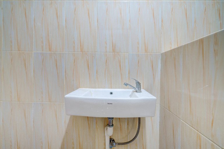 Bathroom 4, Hotel O Pondok Zalsha, Bandung