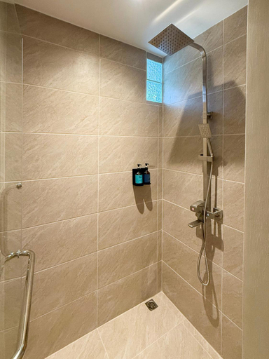 Bathroom 3, Le La Lake Resort and Spa, Kaeng Krachan