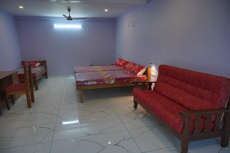 Others 4, MG TOWER Hotel, Thiruvananthapuram