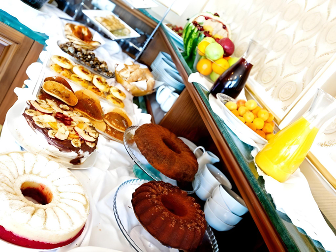 Others 5, Hotel Sumengen, Fatih