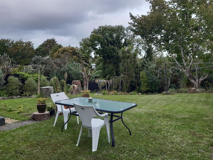 Others 2, Happy Space, Hauraki