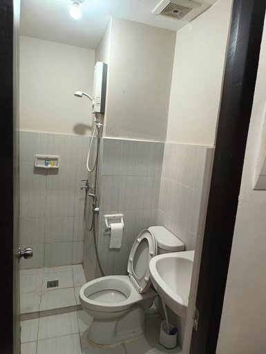 Bathroom 4, Mesaverte Residences, Cagayan de Oro City