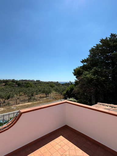 Others 3, Villa Candida, Crotone