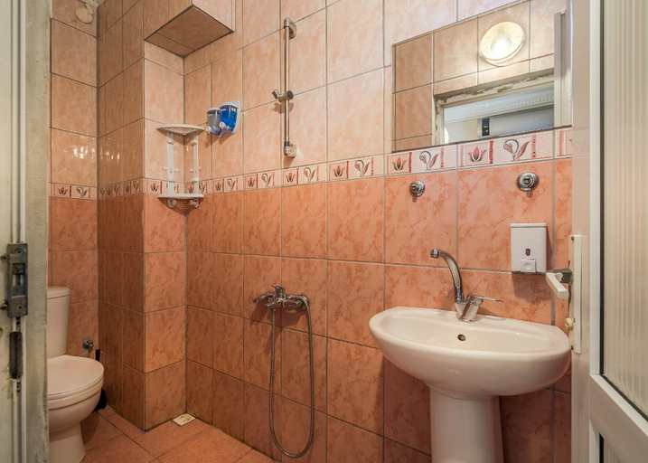 Bathroom 5, Erenler Hostel, Fatih