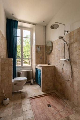 Bathroom 4, Suite Petite -Nice - SPA-JACUZZI - MASSAGE- SAUNA - 4 SAISONS - Piscine Chauffee Toute l'annee - POO, Drôme