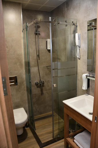 Bathroom 4, Radar Hotel, Bahçelievler