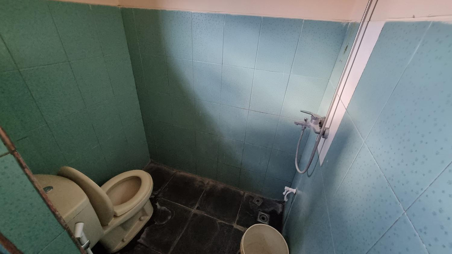Bathroom 2, Wisma Alamanda, Bandung