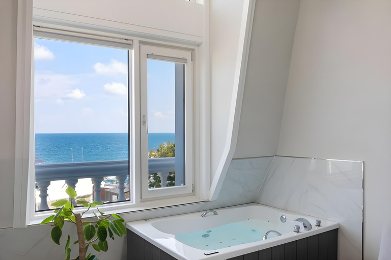 Bathroom 3, H9 Pension, Gangneung