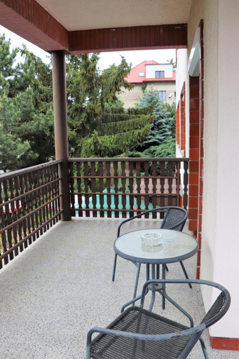 Others 3, Penzion Bezdekov, Rakovník