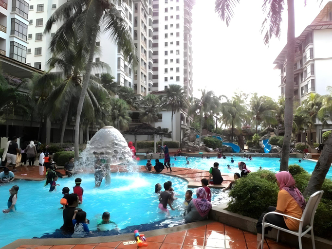 Sport & Beauty, Luscious~ Walking Distance to SEE, SHOP and EAT, Malacca City