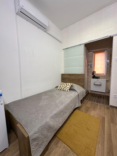 Bedroom 2, Airport17 B&B, Gyál