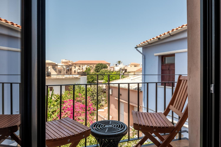 Others 4, Amarillide rooms, Crete