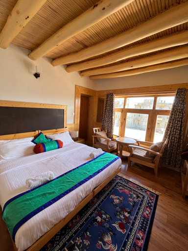 Bedroom 1, Namra Villa, Leh
