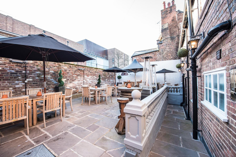 Food & Drinks 4, The Pied Bull Inn, Cheshire West and Chester