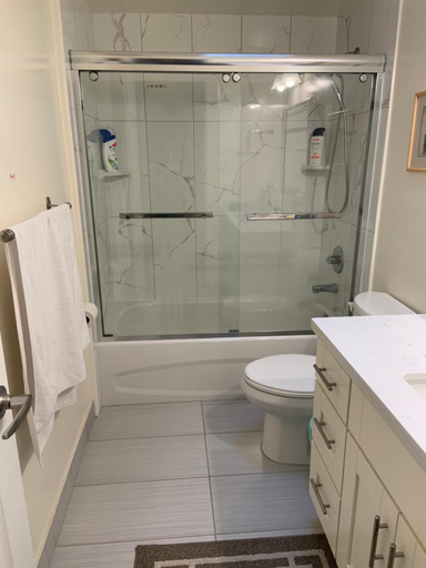 Bathroom 3, Orchid House near Vancouver YVR Airport, Greater Vancouver