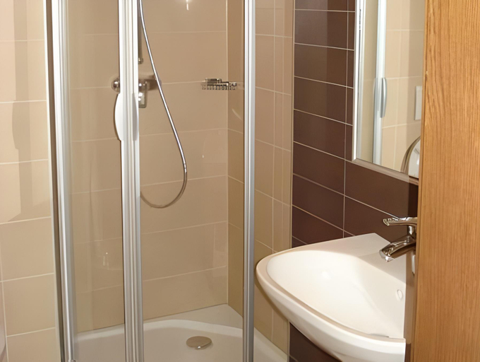 Bathroom 3, Sissi Park, Murau