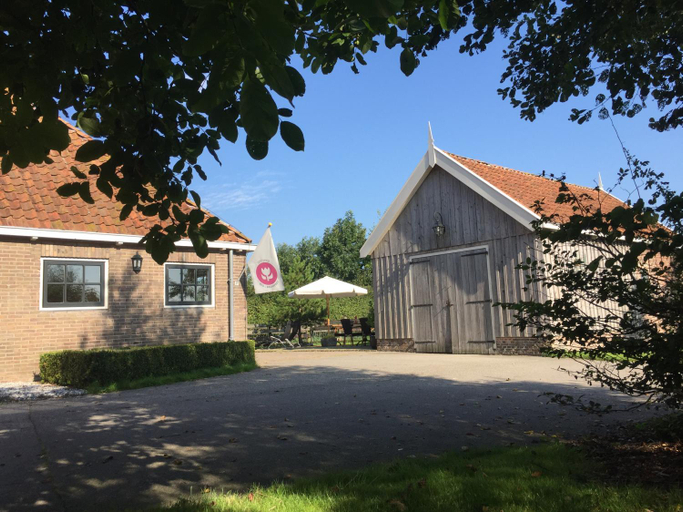 Others 2, Bed and breakfast Zathe De Spieker, Littenseradiel