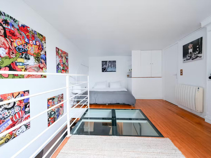 Bedroom 2, Cozy Artist’s Loft, Paris
